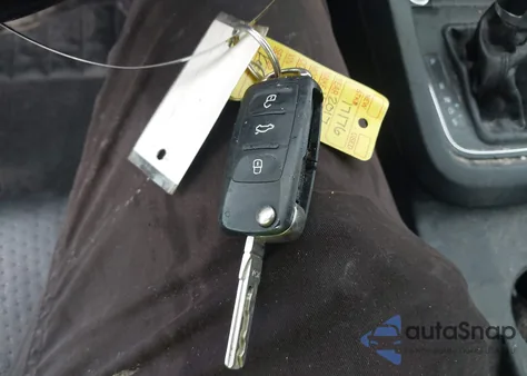 2017 Volkswagen Jetta 1.4T Se from USA, damaged, VIN 3VWDB7AJ6HM215805